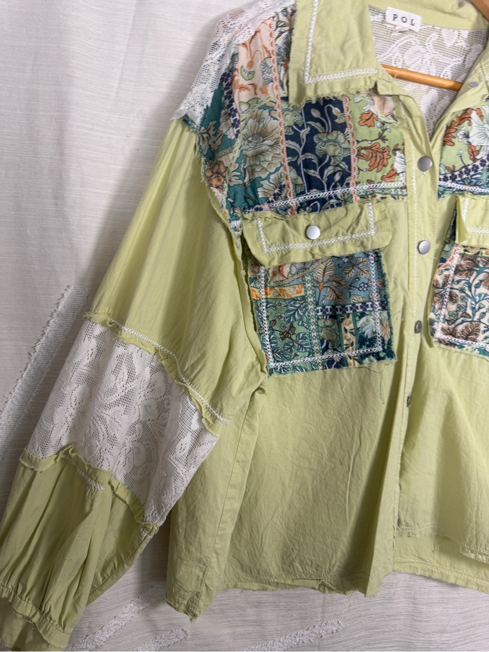 POL Women’s Large Sage Green Floral Patchwork Lace Oversized Shacket - Picture 4 of 7
